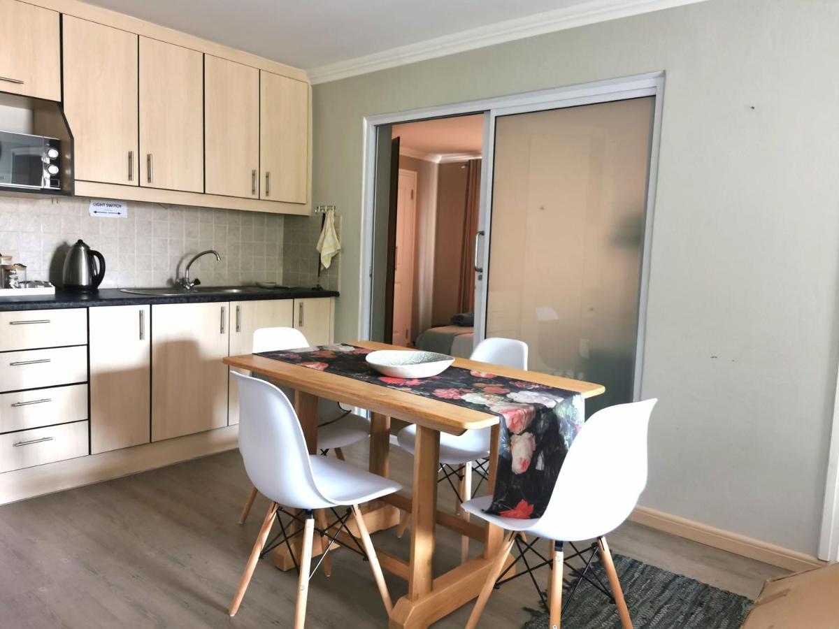Appartamento Mulberry Gardens Self Catering Swakopmund Esterno foto