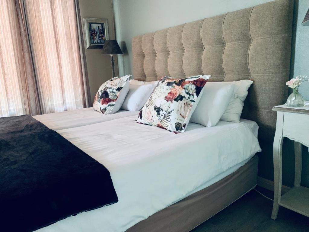 Appartamento Mulberry Gardens Self Catering Swakopmund Esterno foto