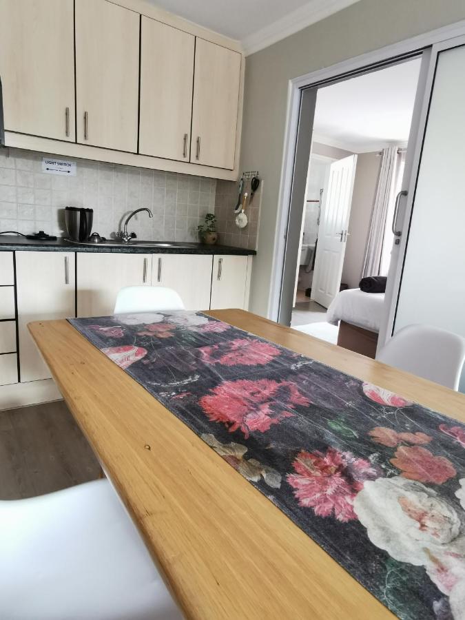 Appartamento Mulberry Gardens Self Catering Swakopmund Esterno foto